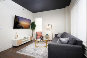 Stylish Historic 1BD On Riverwalk Gym Free Parking